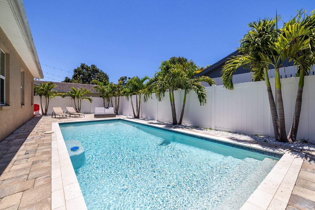 Property p4 image 34